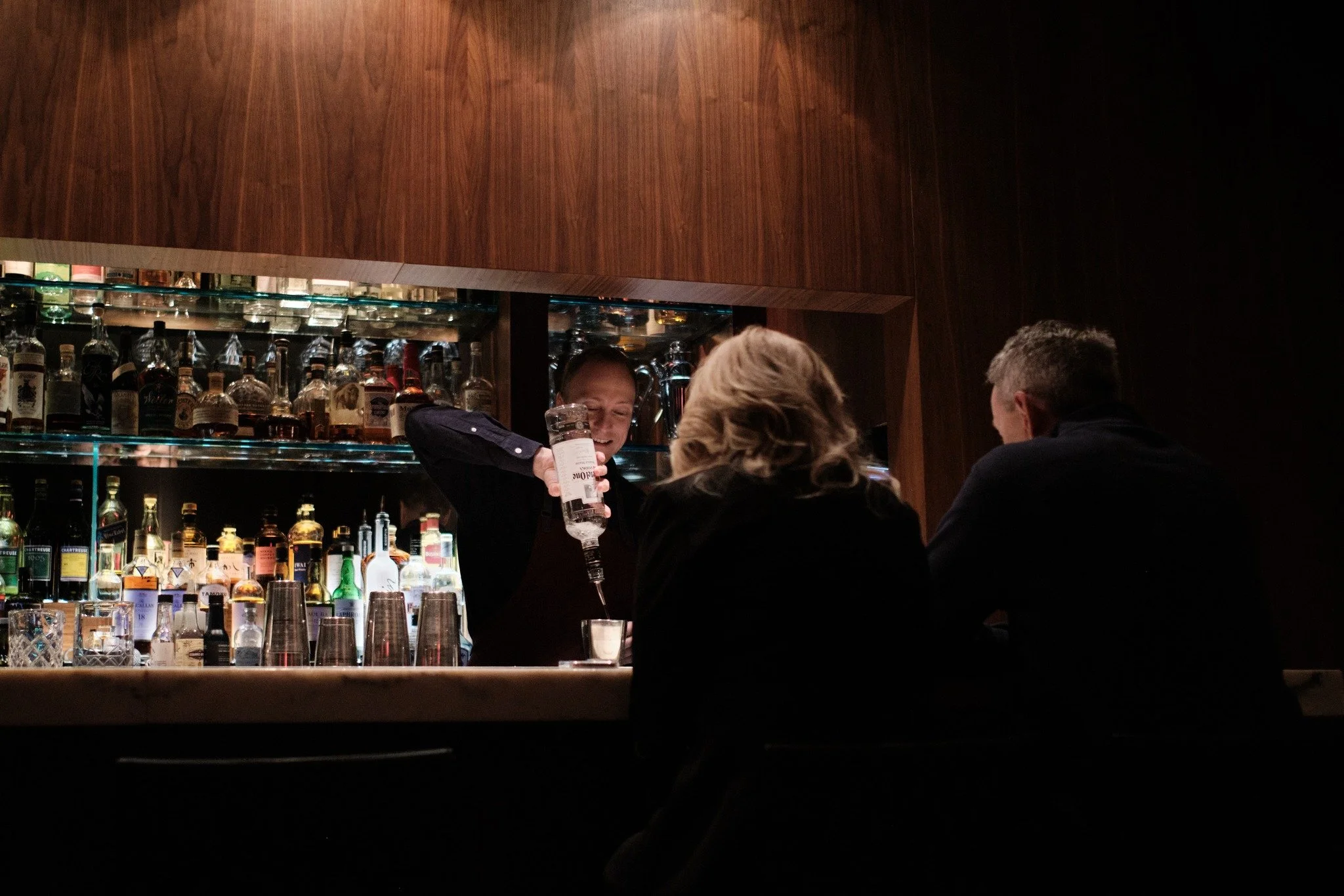 Good drinks have a way of bringing people together. Pull up a seat, say hello to Stefano and settle in. 🥂