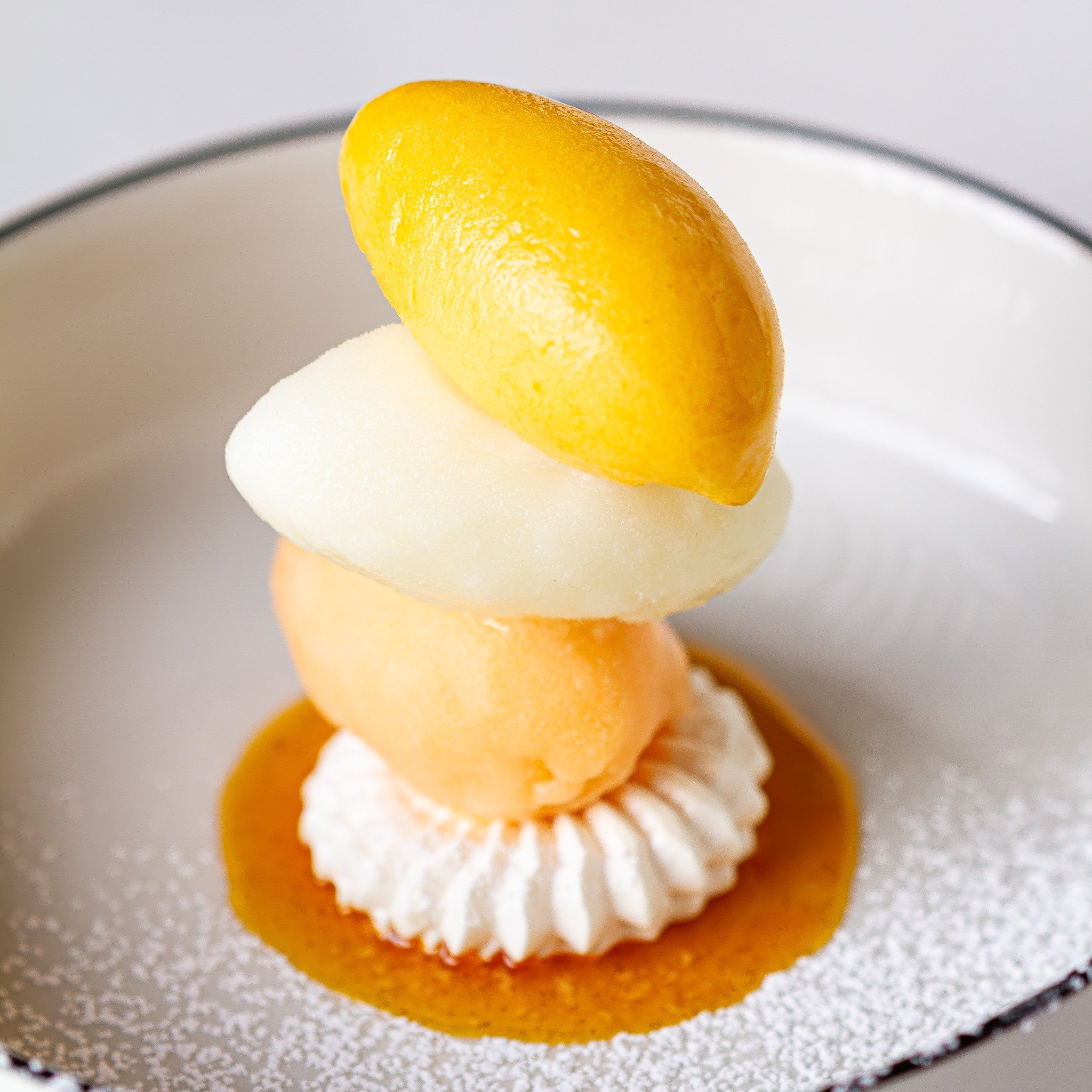 A bright finish to the evening. Fresh sorbets with meringue, one of each and meant to be shared...or not. 🍋✨