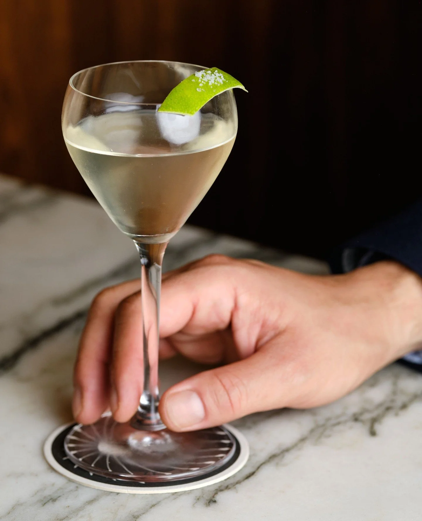The dining room isn&rsquo;t the only reason to spend an evening at Aria. 🍸⁠
⁠
At the bar, Eric Simpkins brings years of experience, thoughtful technique and a genuine love of hospitality to every cocktail. Pull up a seat at the bar and let Eric pour