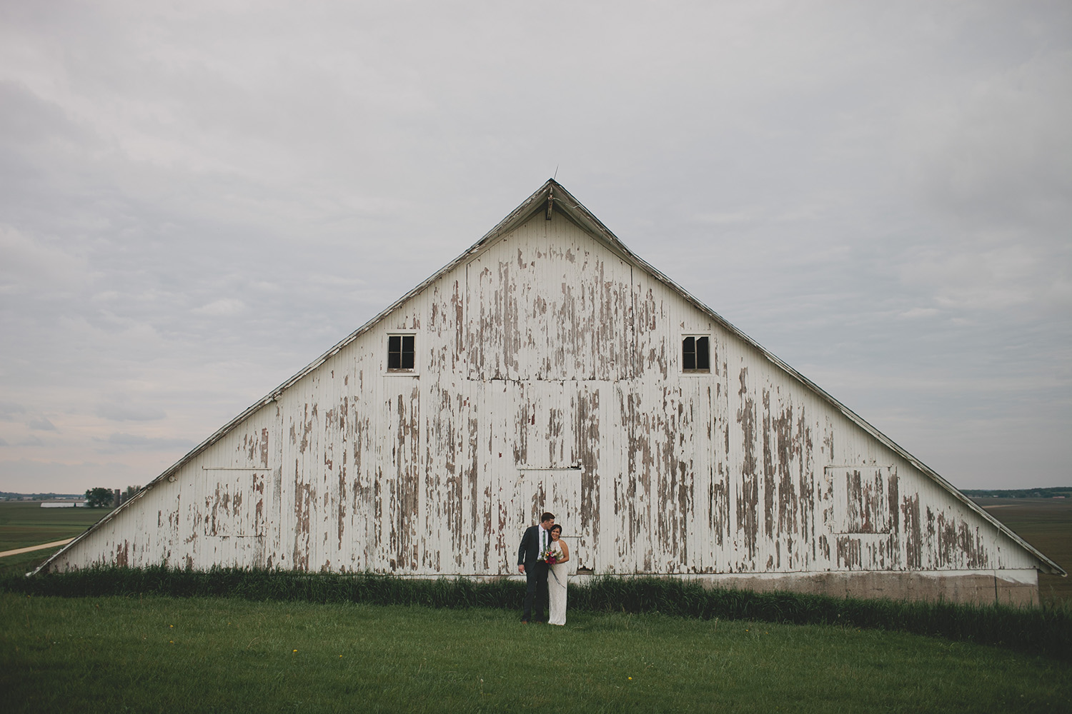 Iowa backyard Wedding_0019.jpg