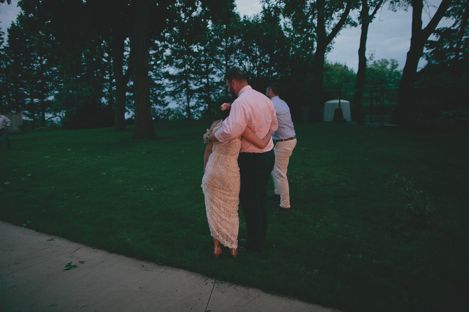 Iowa backyard Wedding_0113.jpg