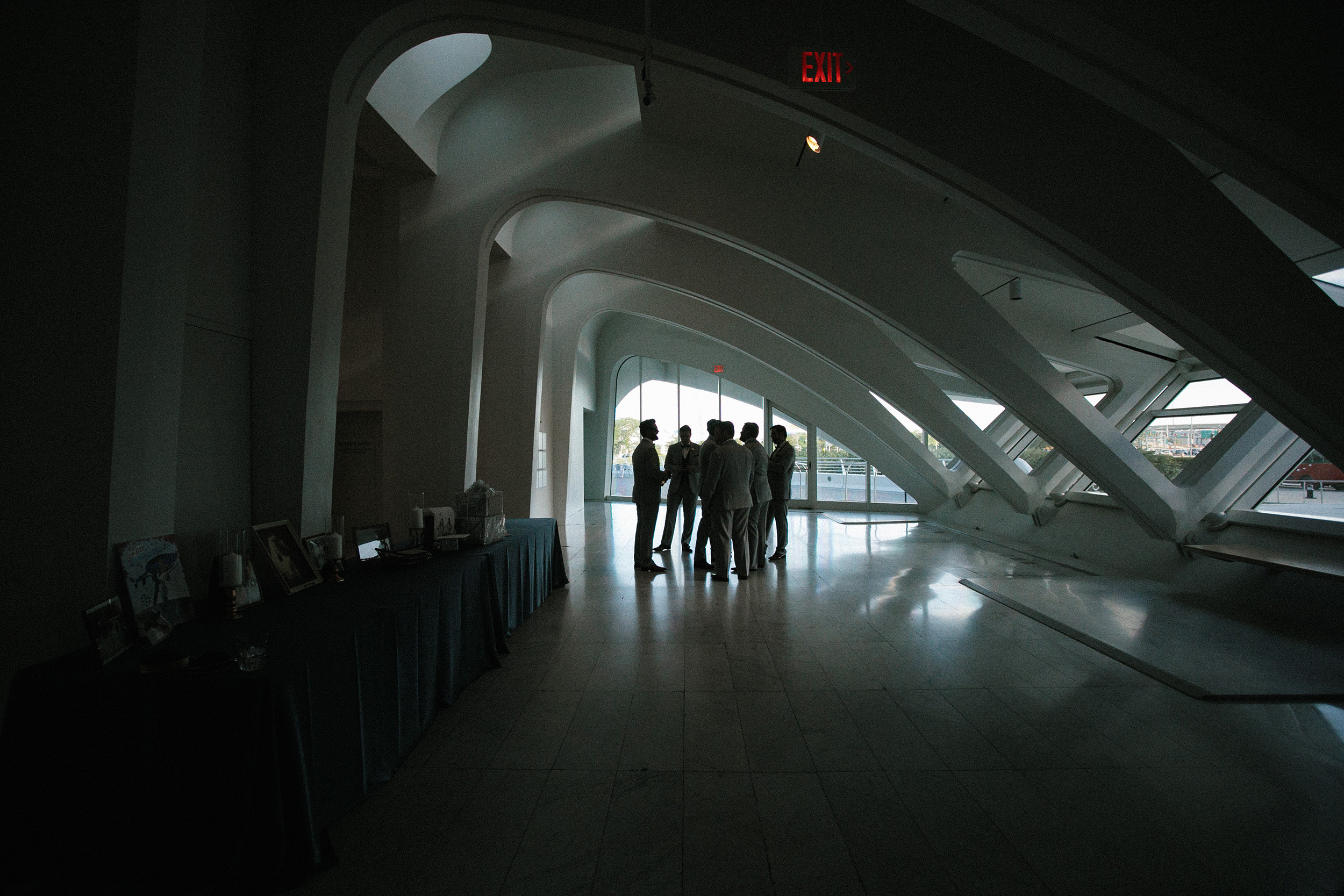 Milwaukee Art Museum Wedding 031.jpg