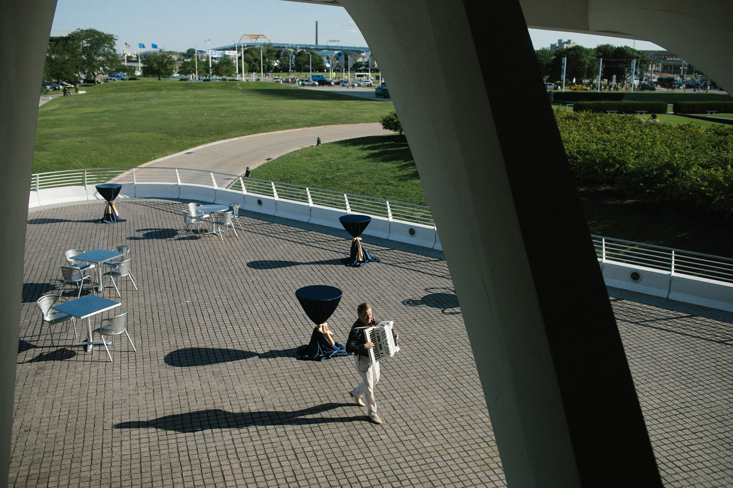 Milwaukee Art Museum Wedding 030.jpg