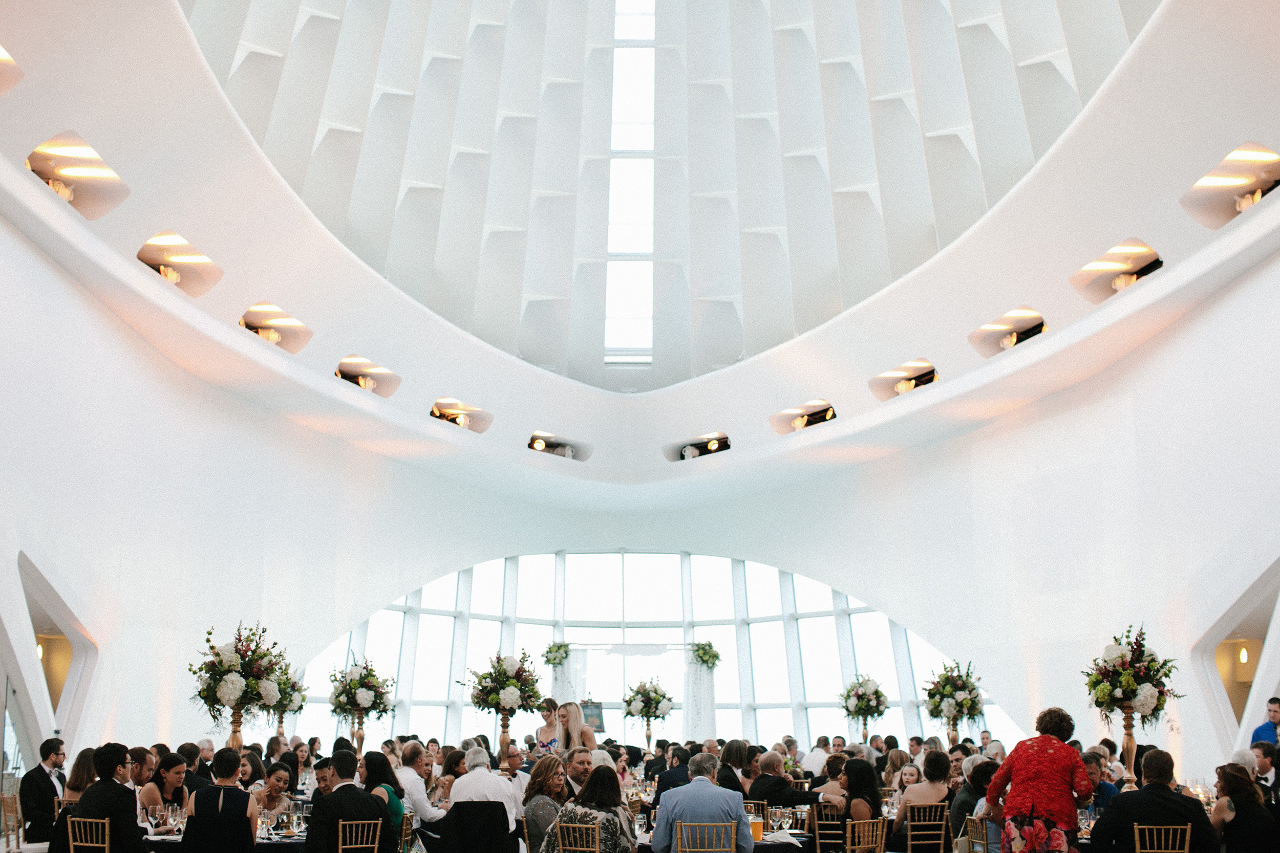 Milwaukee Art Museum Wedding 069.jpg