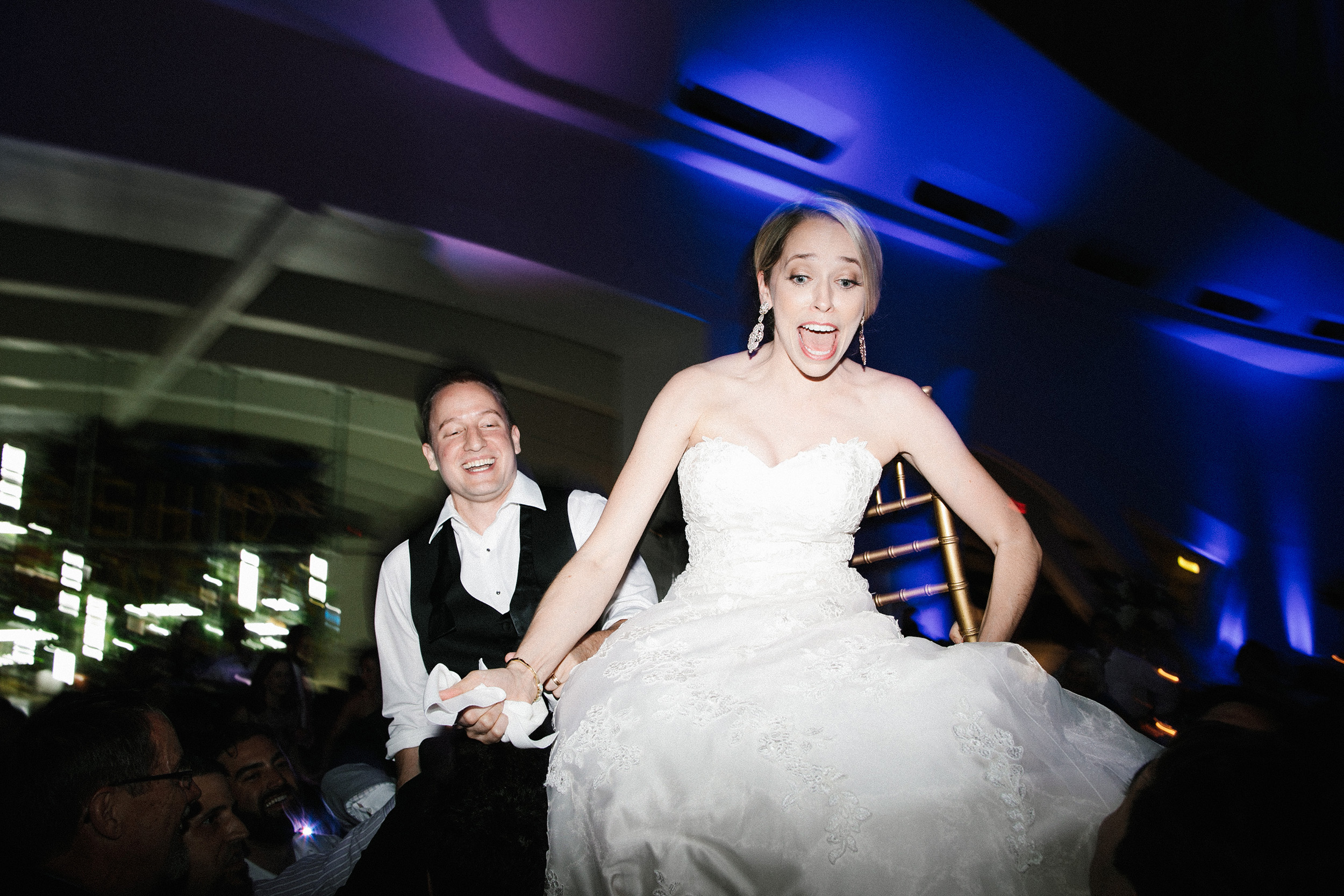 Milwaukee Art Museum Wedding 096.jpg