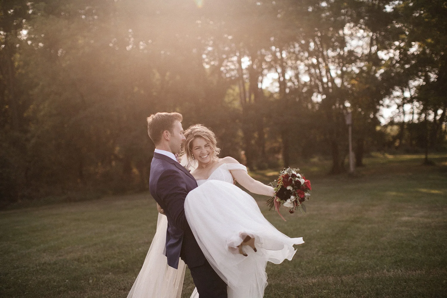 Wisconsin Backyard Wedding Photos068.jpg