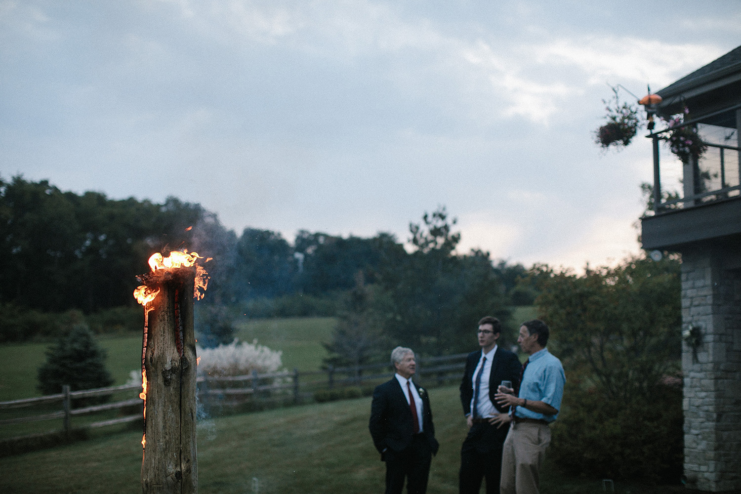 Wisconsin Backyard Wedding Photos094.jpg