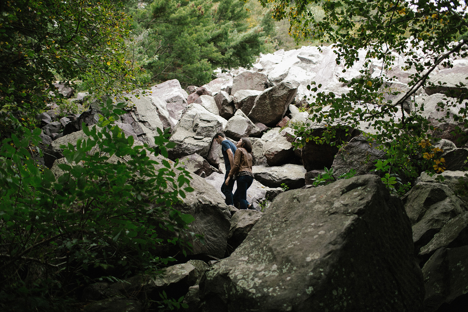 Devils Lake Engagement Photos001.jpg