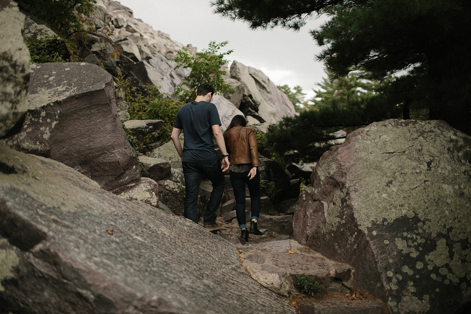 Devils Lake Engagement Photos007.jpg