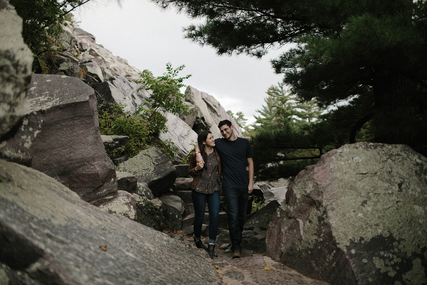 Devils Lake Engagement Photos008.jpg