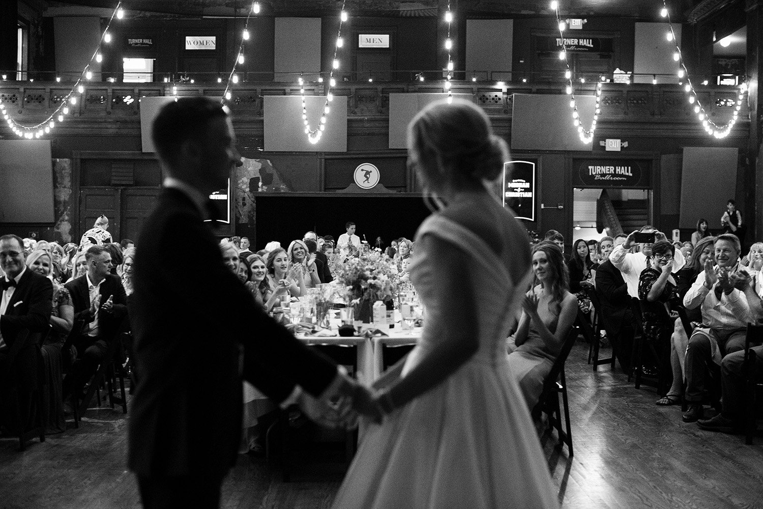 Milwaukee Turner Hall documentary wedding photographer 086.jpg