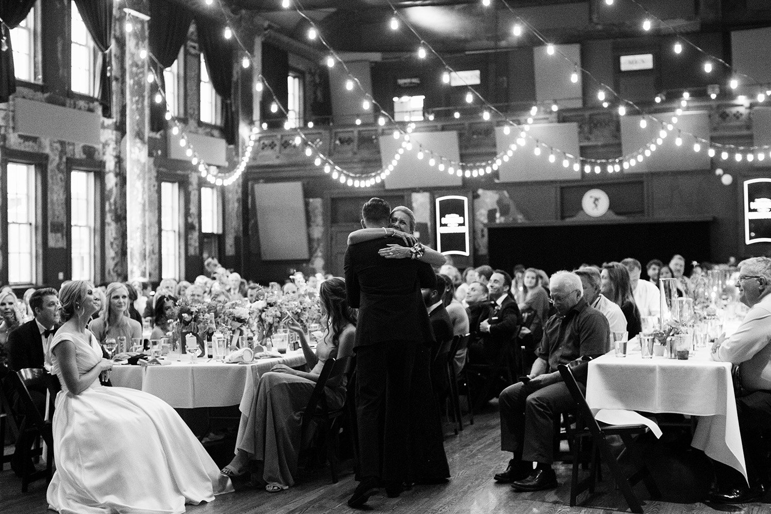 Milwaukee Turner Hall documentary wedding photographer 089.jpg