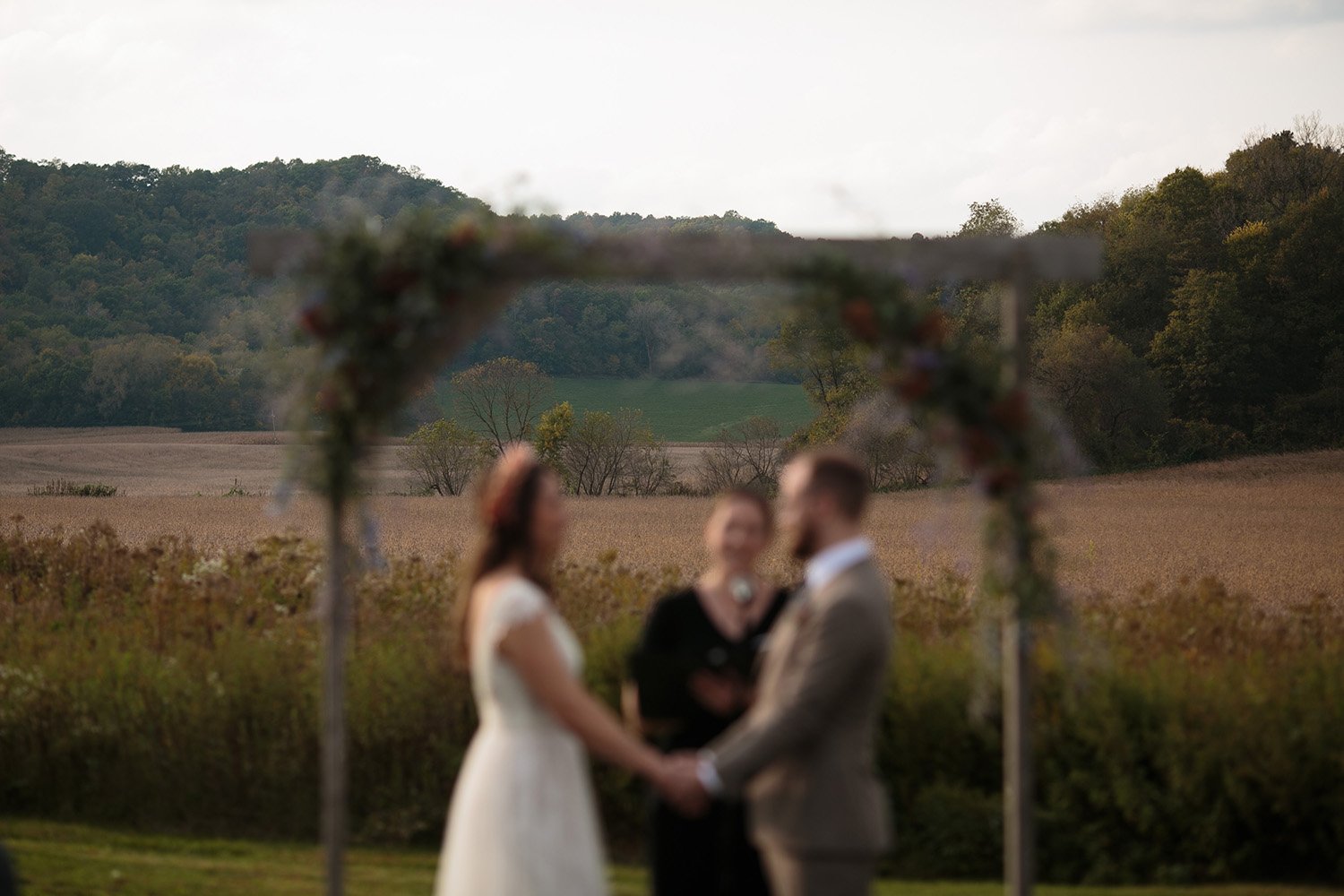 Octagon barn wedding photos015.jpg