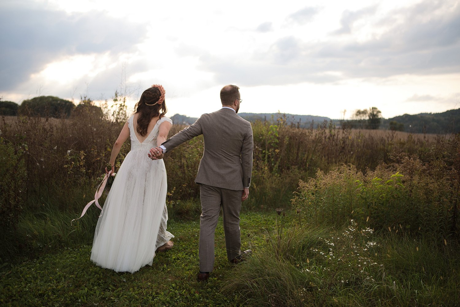 Octagon barn wedding photos019.jpg