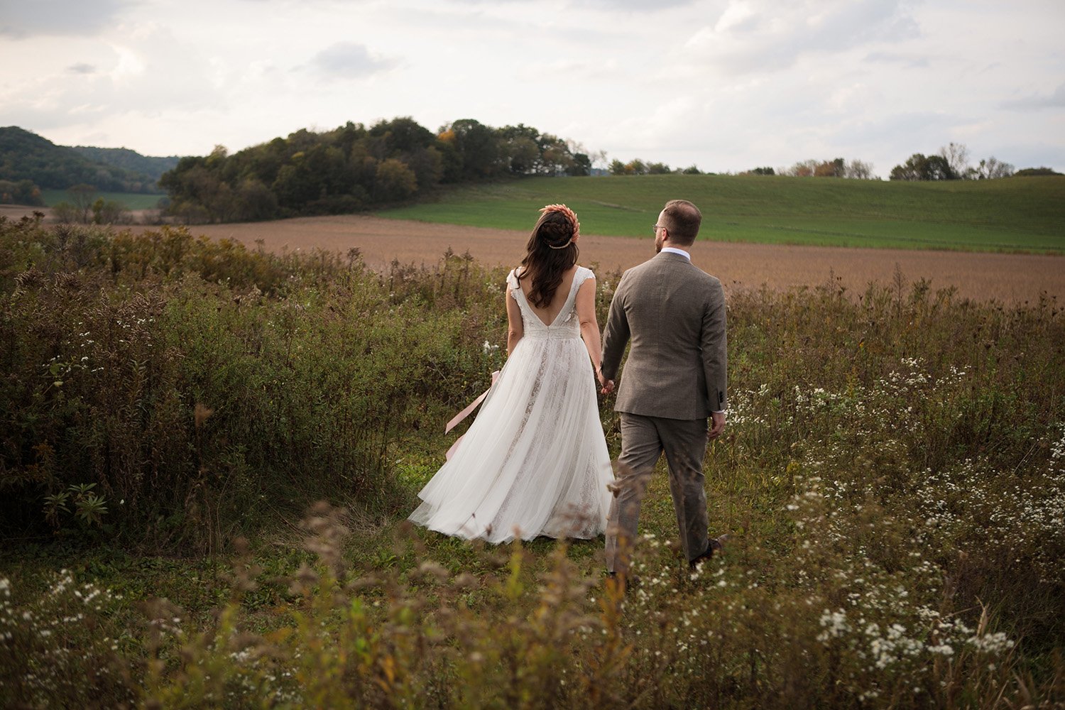 Octagon barn wedding photos021.jpg