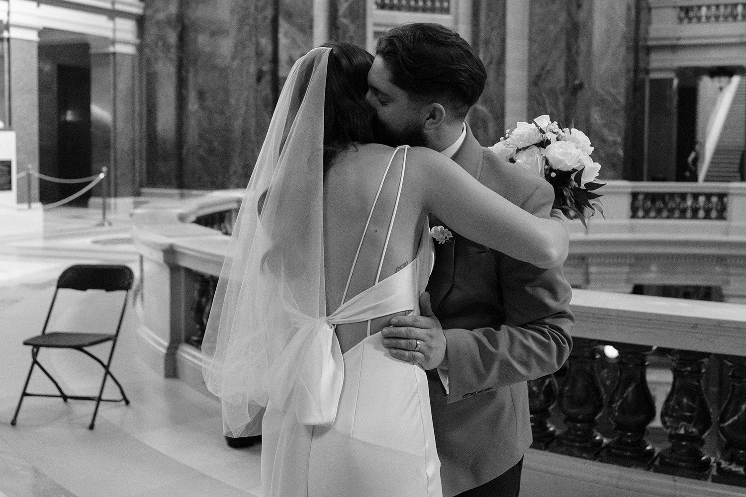 Madison WI Capitol Wedding Elopement Photos 0025.jpg