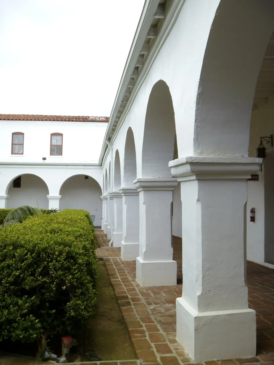 Cloister garden: Mission style