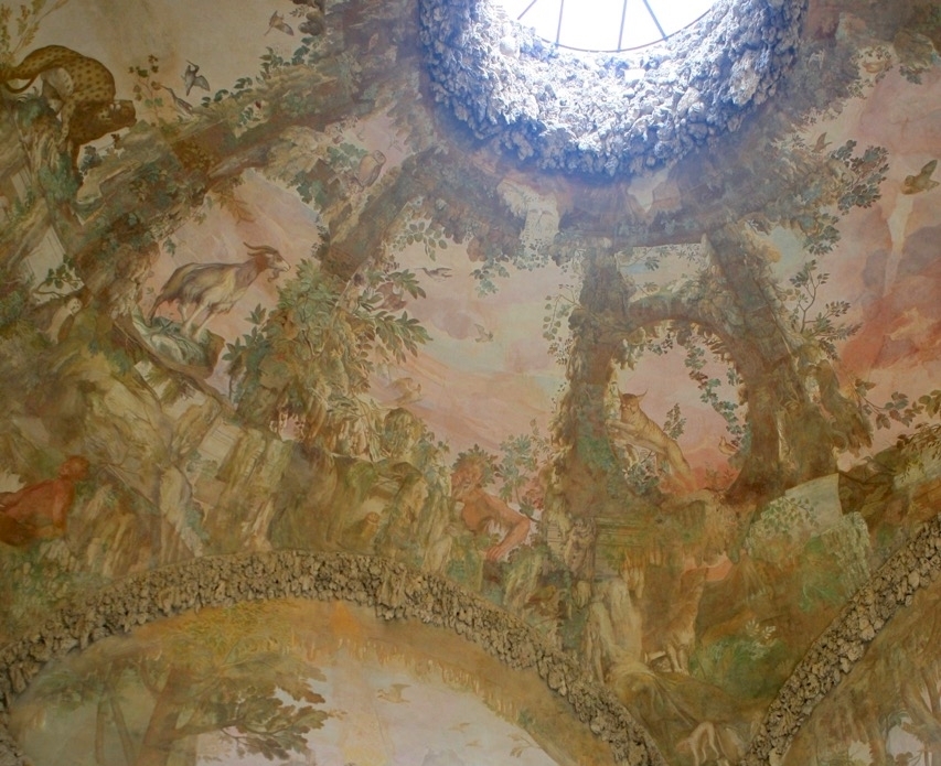  Grotto grande ceiling detail. 