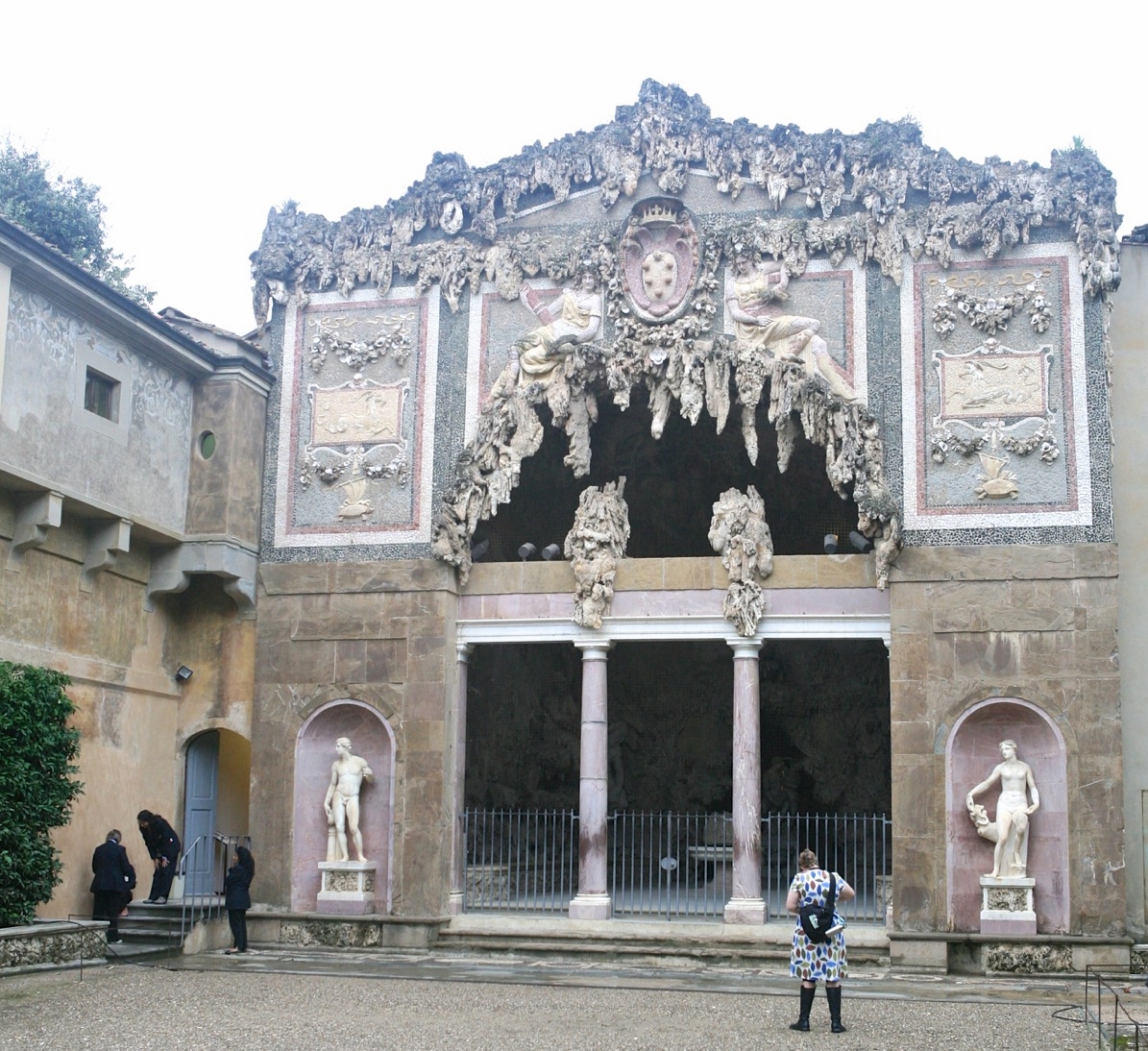 Grotta Grande by architect Bernardo Buontalenti, 1593.