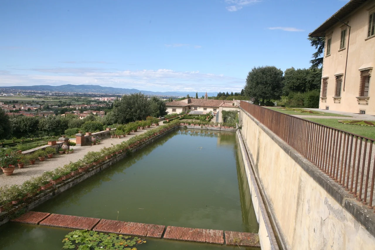 A tank below the upper terrace feeds the fountain below; it was described by Edith Wharton over 100 years ago.