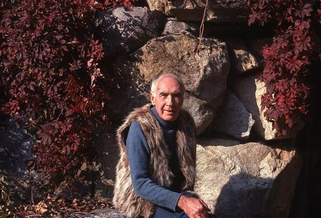 Russel Wright was famous for an approach where "good design is for everyone." His American Modern dinnerware may be the most popular line of all time. Image: Curbed.com