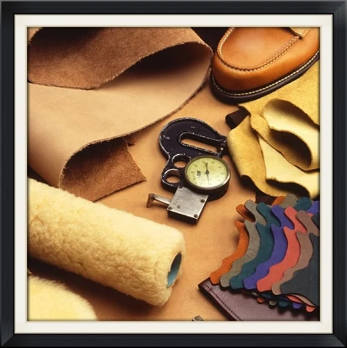 640px-Leathertools.jpg