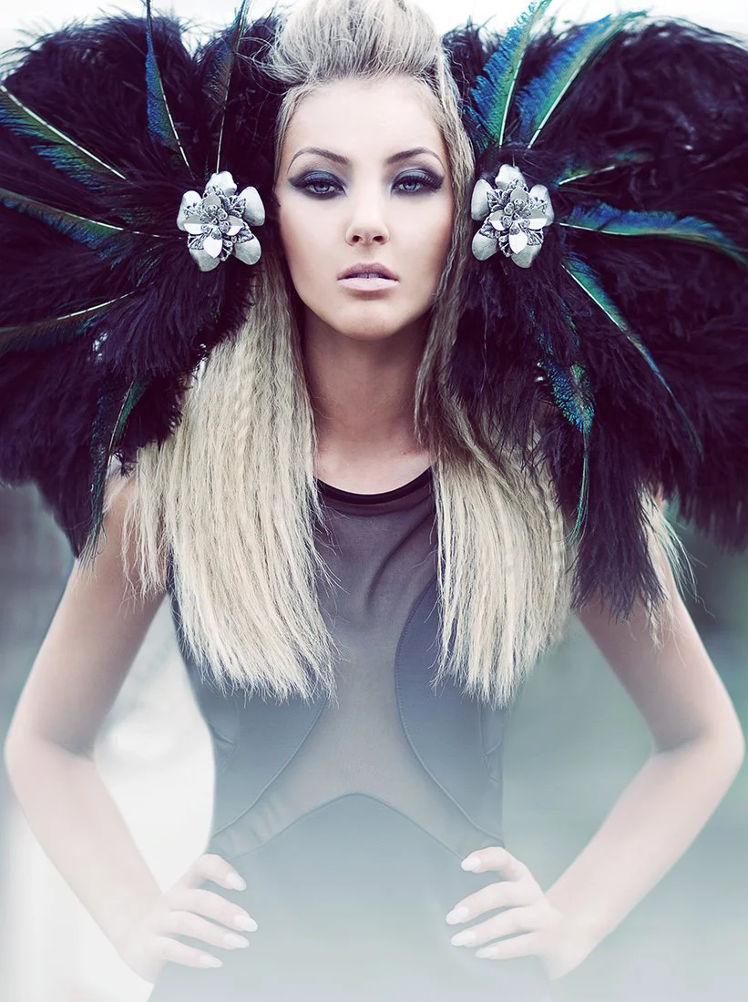 Amanda-Diaz-Haley-@-Mode-Models-hairmakeupheadpiece-Nicole-Ziegler-“Snow-White-+-Attitude”.jpg
