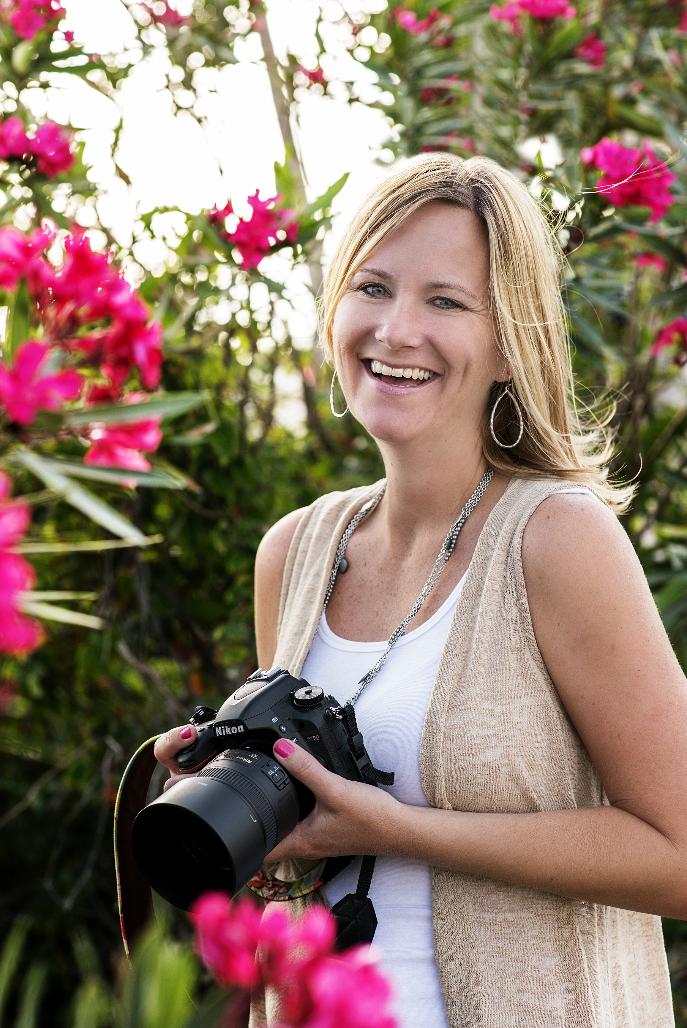 Jenn Kendall, the face behind in the camera ;) Photo credit: Kimi with Carrier Photography