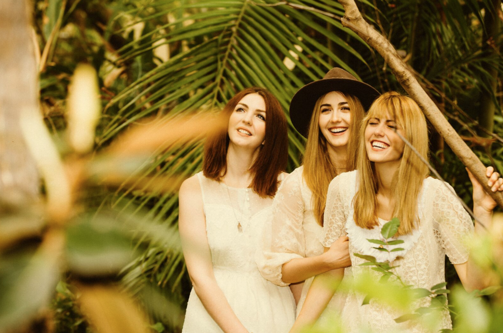 Vanessa Zima, Maddy Zima and Yvonne Zima