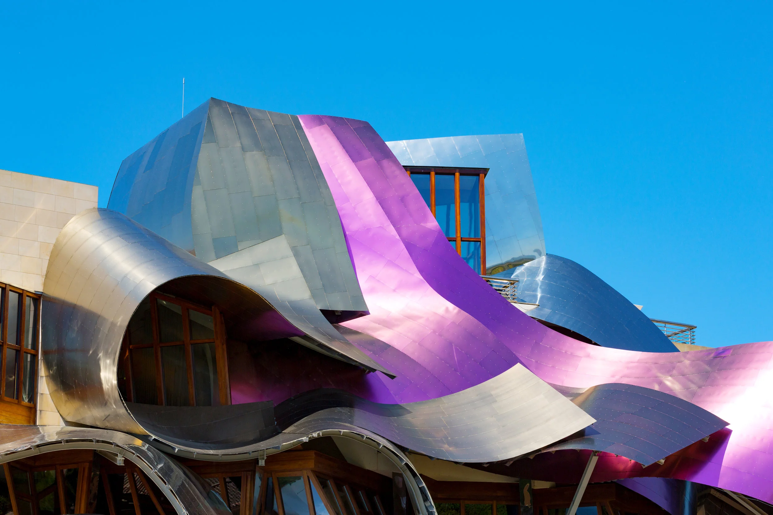 Marqués-de-Riscal2.jpg
