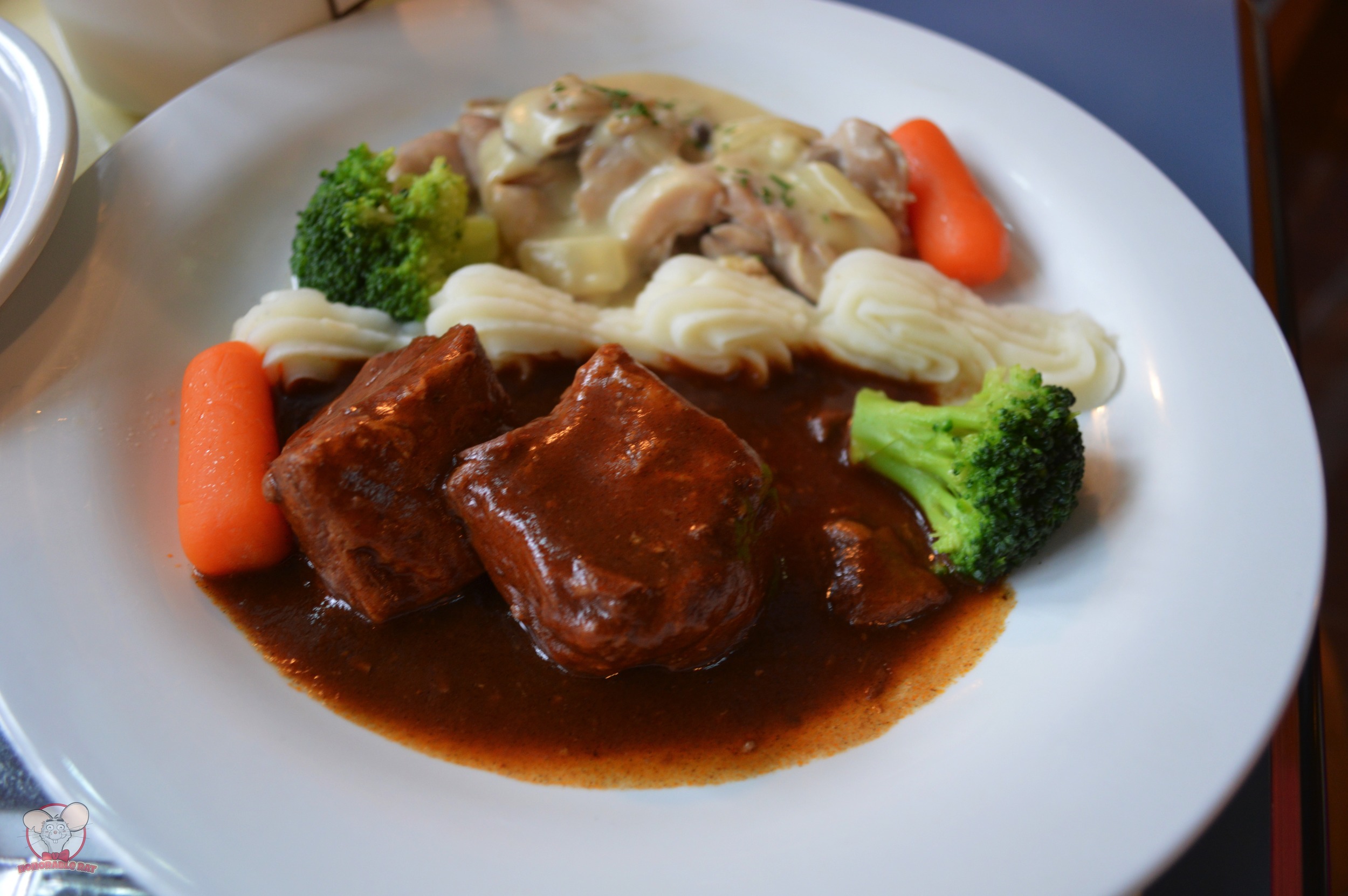 Braised Beef & Chicken in Cream Sauce