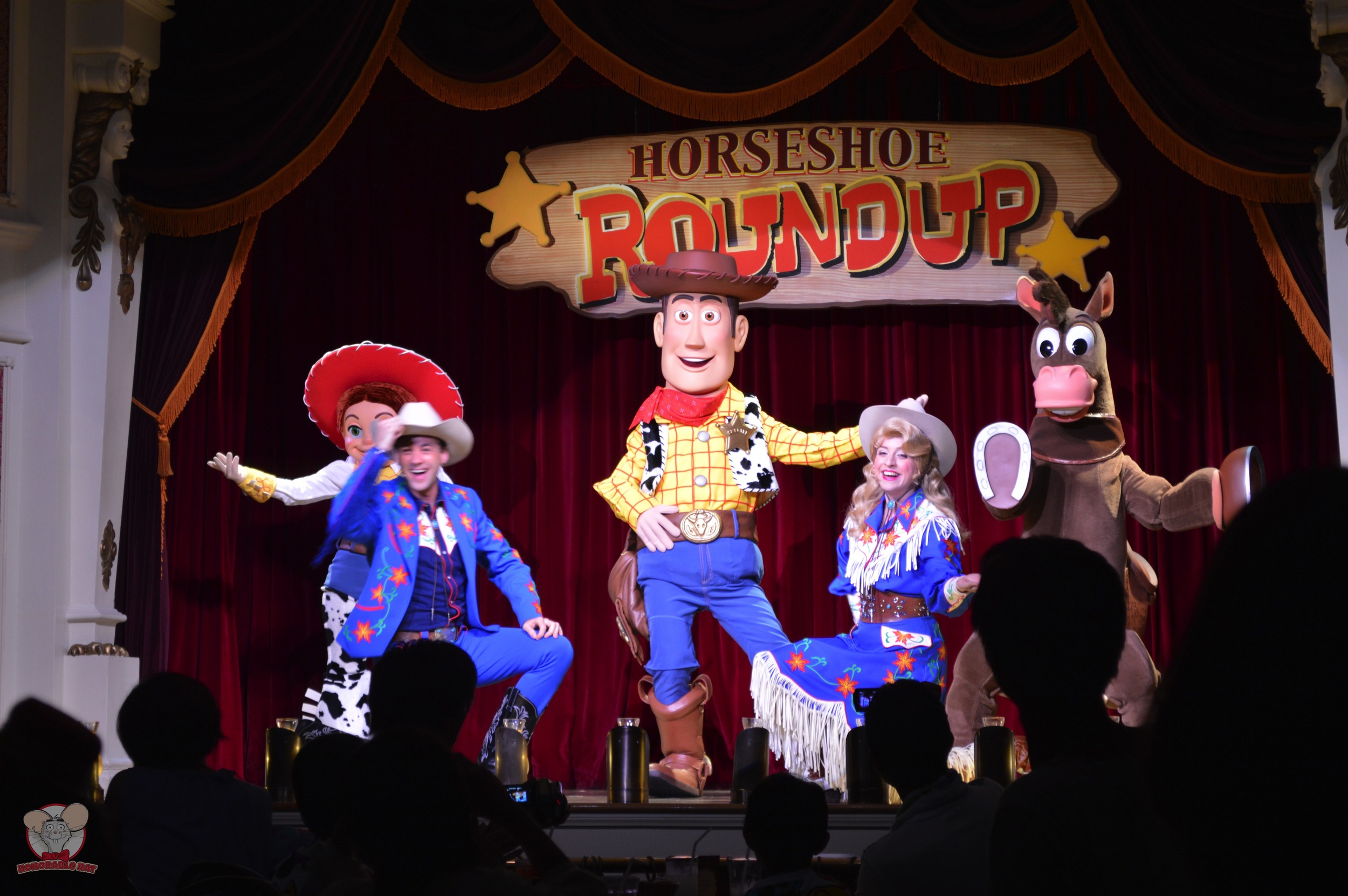 Woody and his friends accompany you through your meal