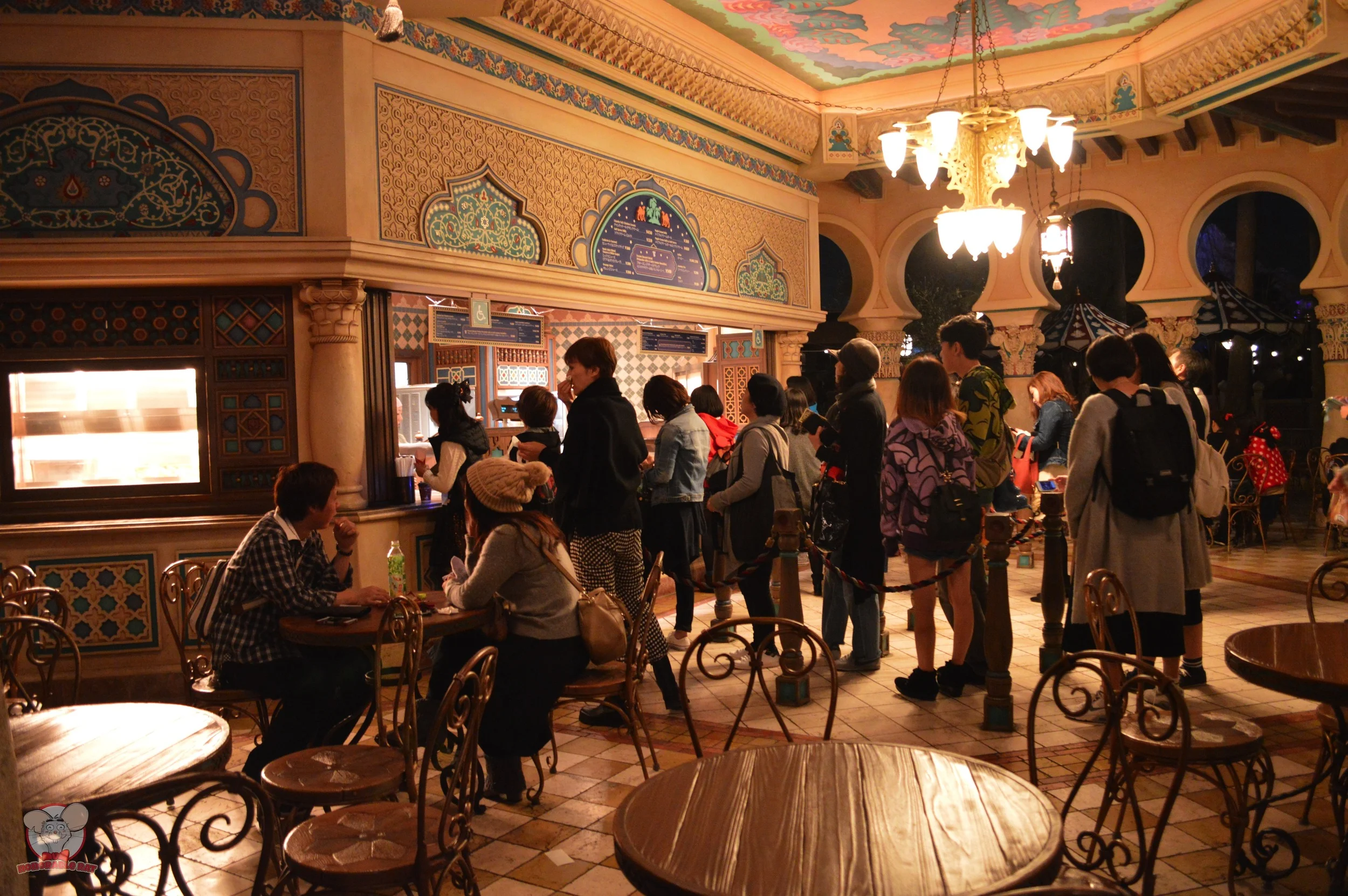 Sultan's Oasis's seating and line