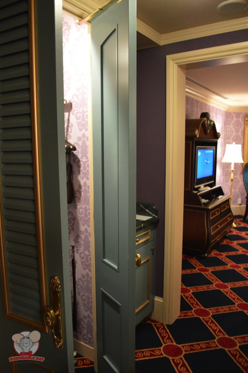 A closet to hang your clothes and keep your shoes
