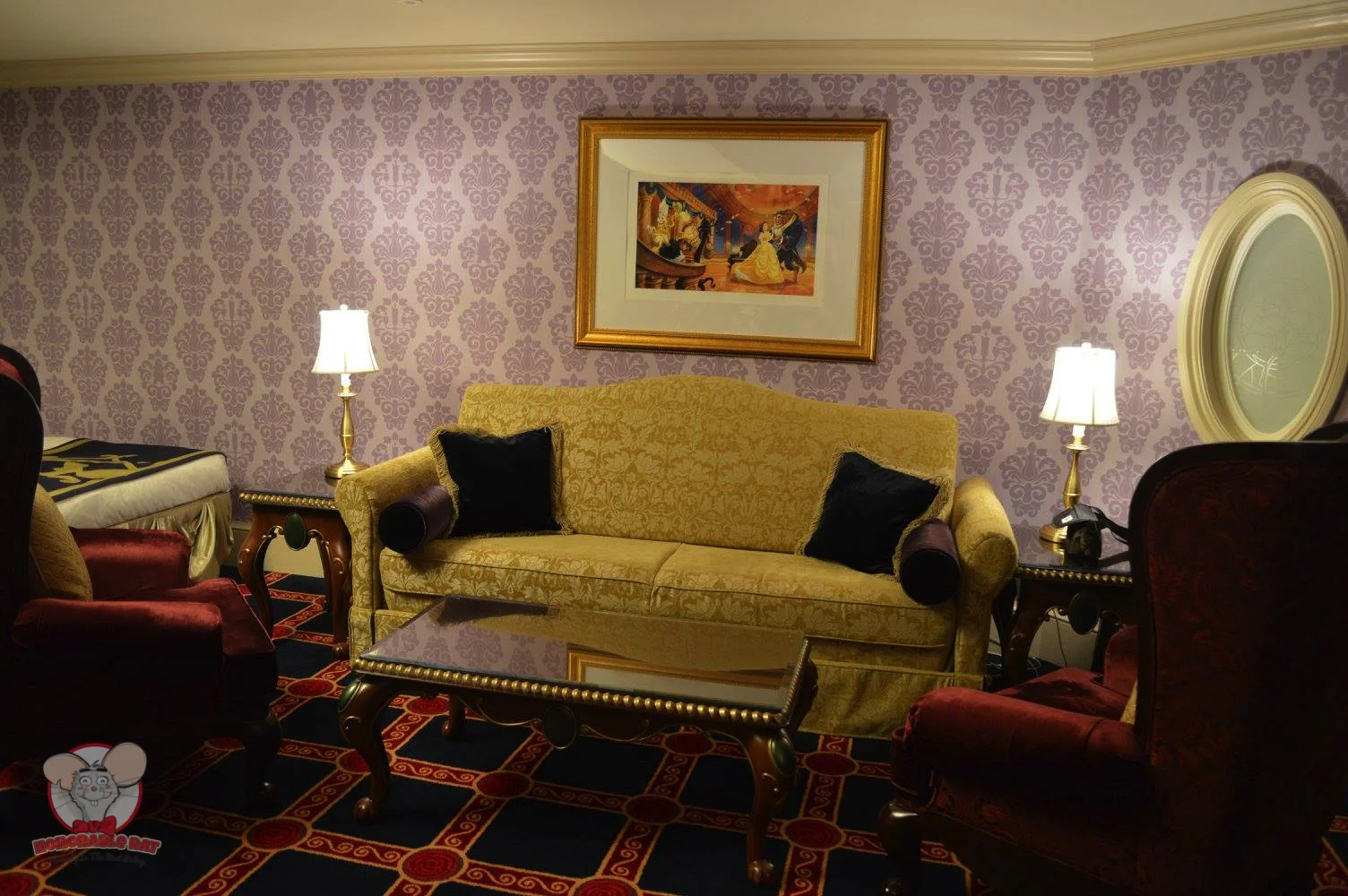 Closer look at the chill out zone of the room