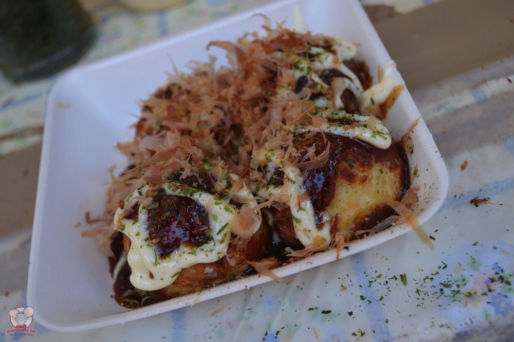 4 pieces of Takoyaki for 200 yen