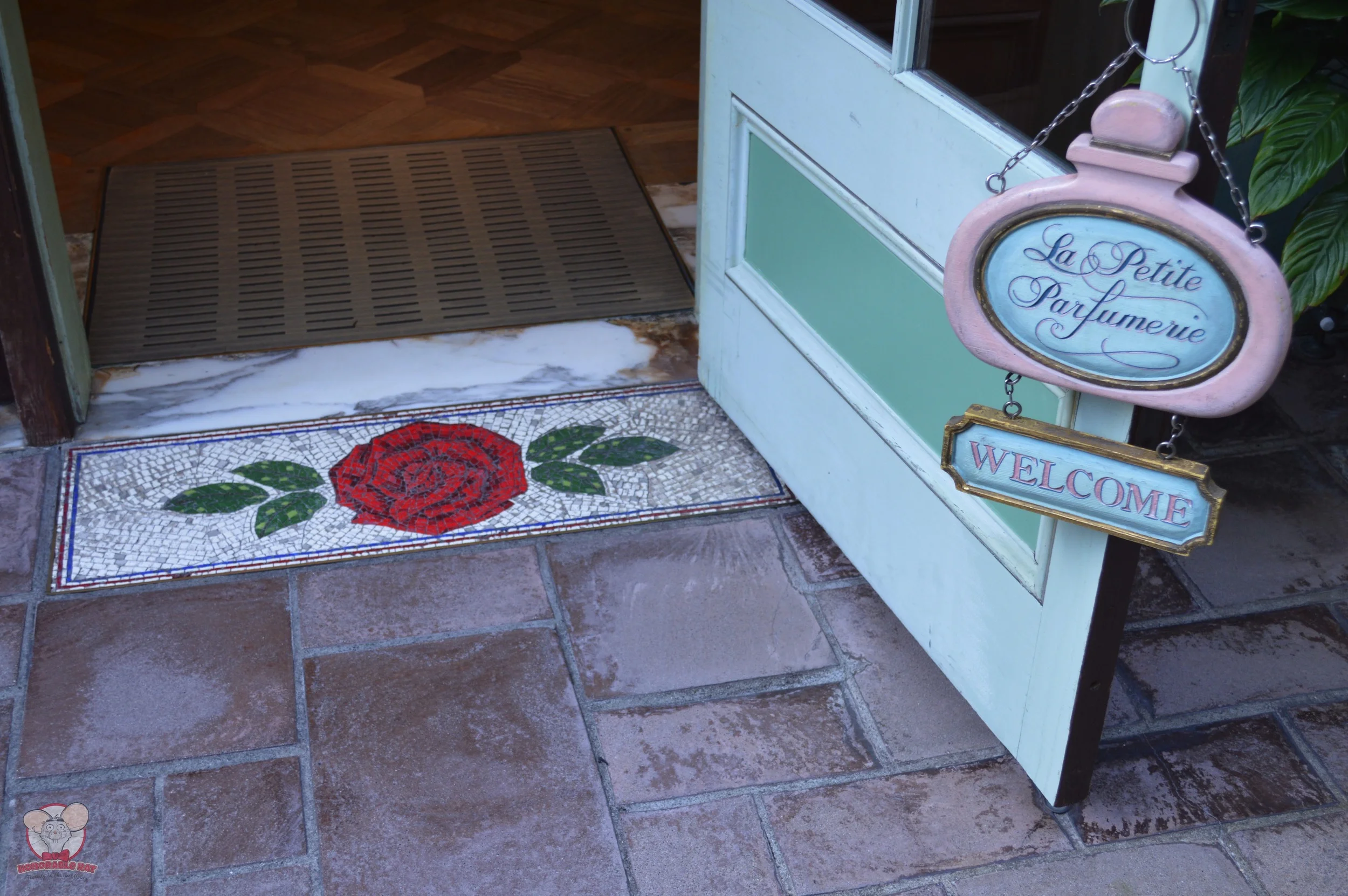 Welcome to La Petite Parfumerie