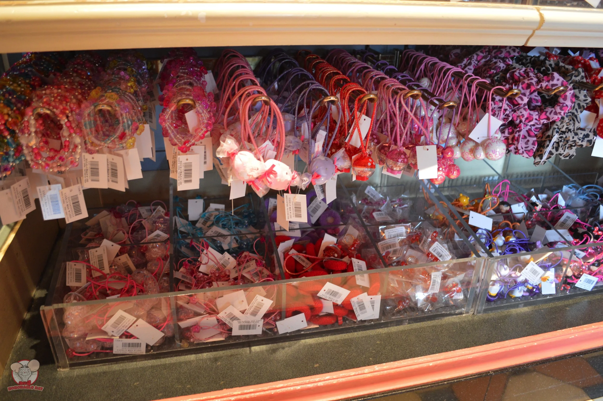 Hair accessories, bangles and such