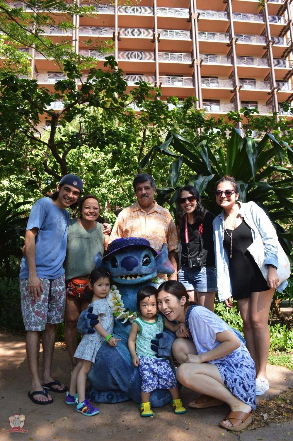 Family picture with Stitch