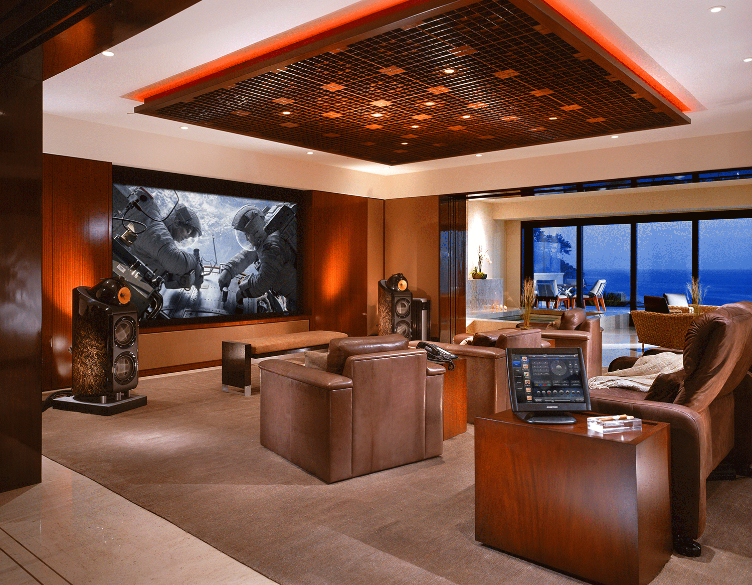 JNR-24-Media_Room_Animation.gif