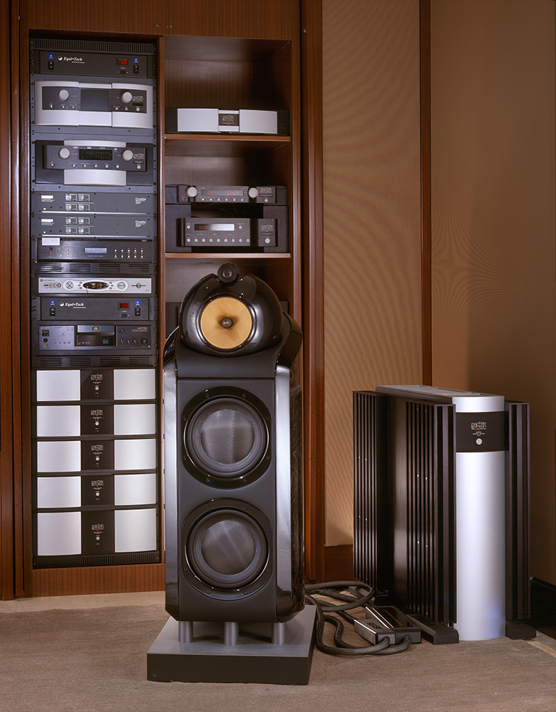 JNR-19-Media_Racks_and_Speaker_Right_Side.jpg