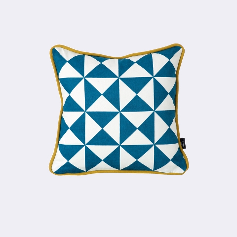 SMALL GEOMETRY CUSHION 7307