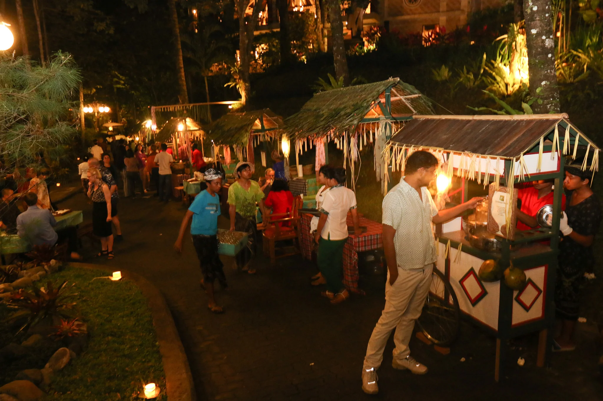 On the night I arrived, I immediately headed off to the annual Media and Writers Dinner. It's a great chance for an informal catch-up and to swap schedules and interviews before the madness begins. All over a local lemongrass cocktail or ... er two! Credit: Vifick. Media and Writers Dinner. Ayung Resort.