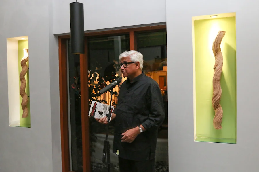 India/USA novelist Amitav Ghosh speaks at an intimate dinner. Credit: Vifick. Guess Who's Coming for Dinner. Locavore.