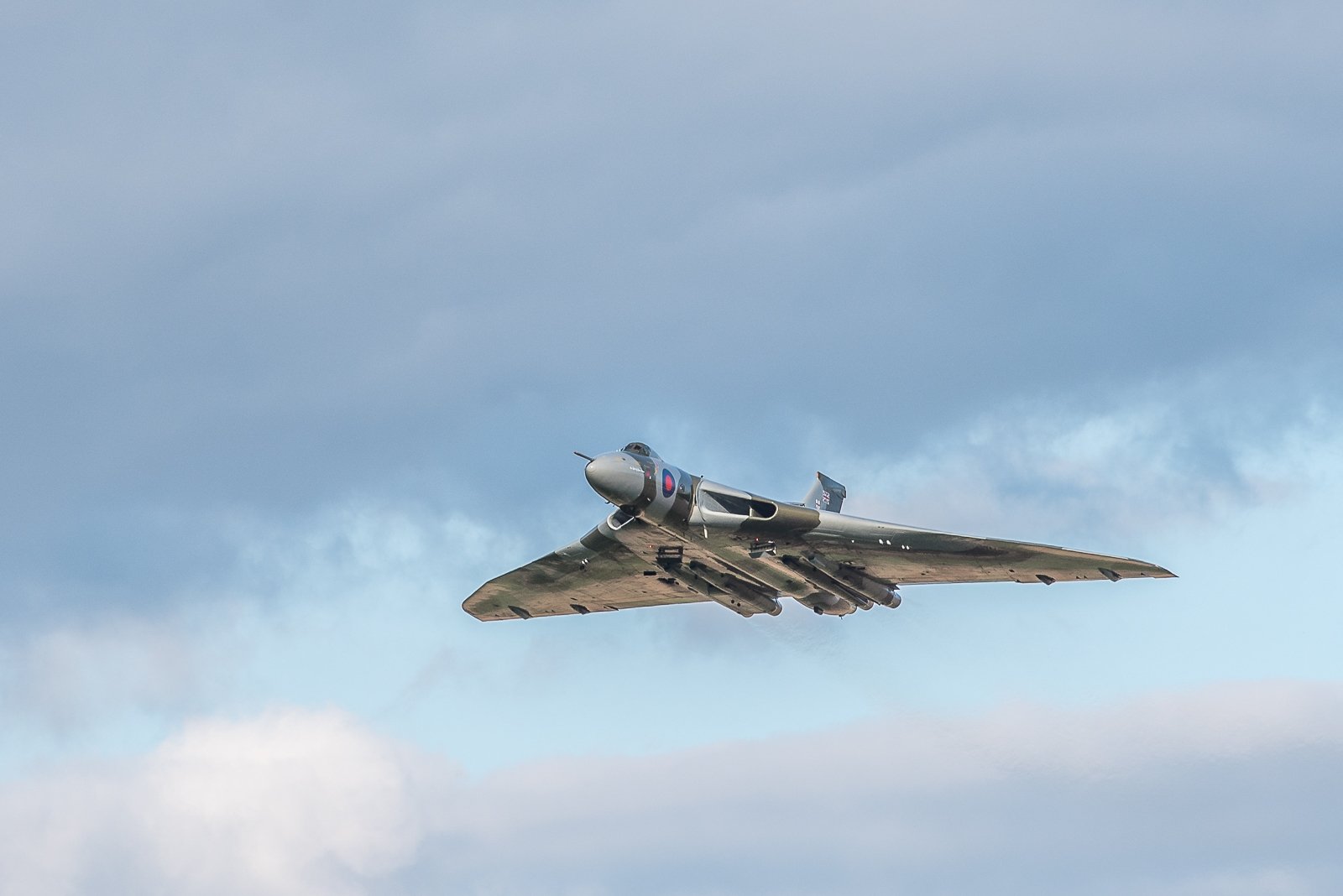 Derek Chatburn_003_3 Avro Vulcan B Mk 2 Derek Chatburn.jpg