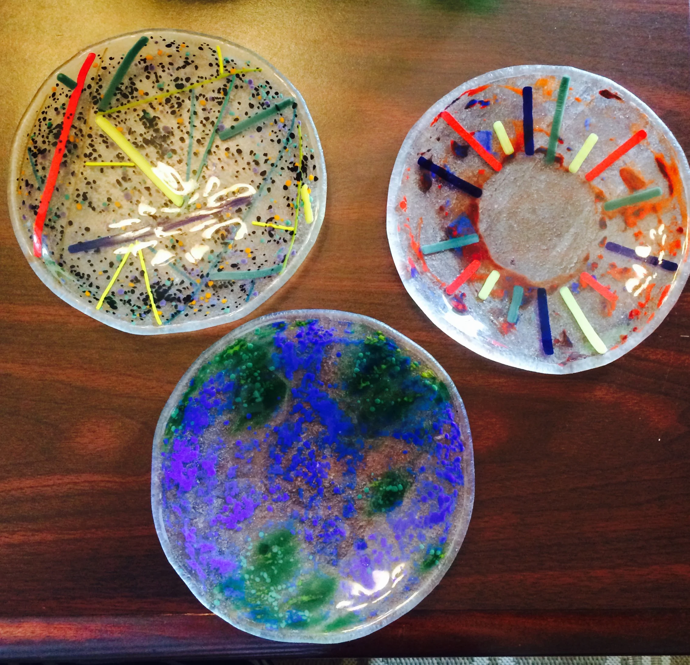 3 fused glass hors d'oeuvres or decorative plates, YaYa, Value: $100