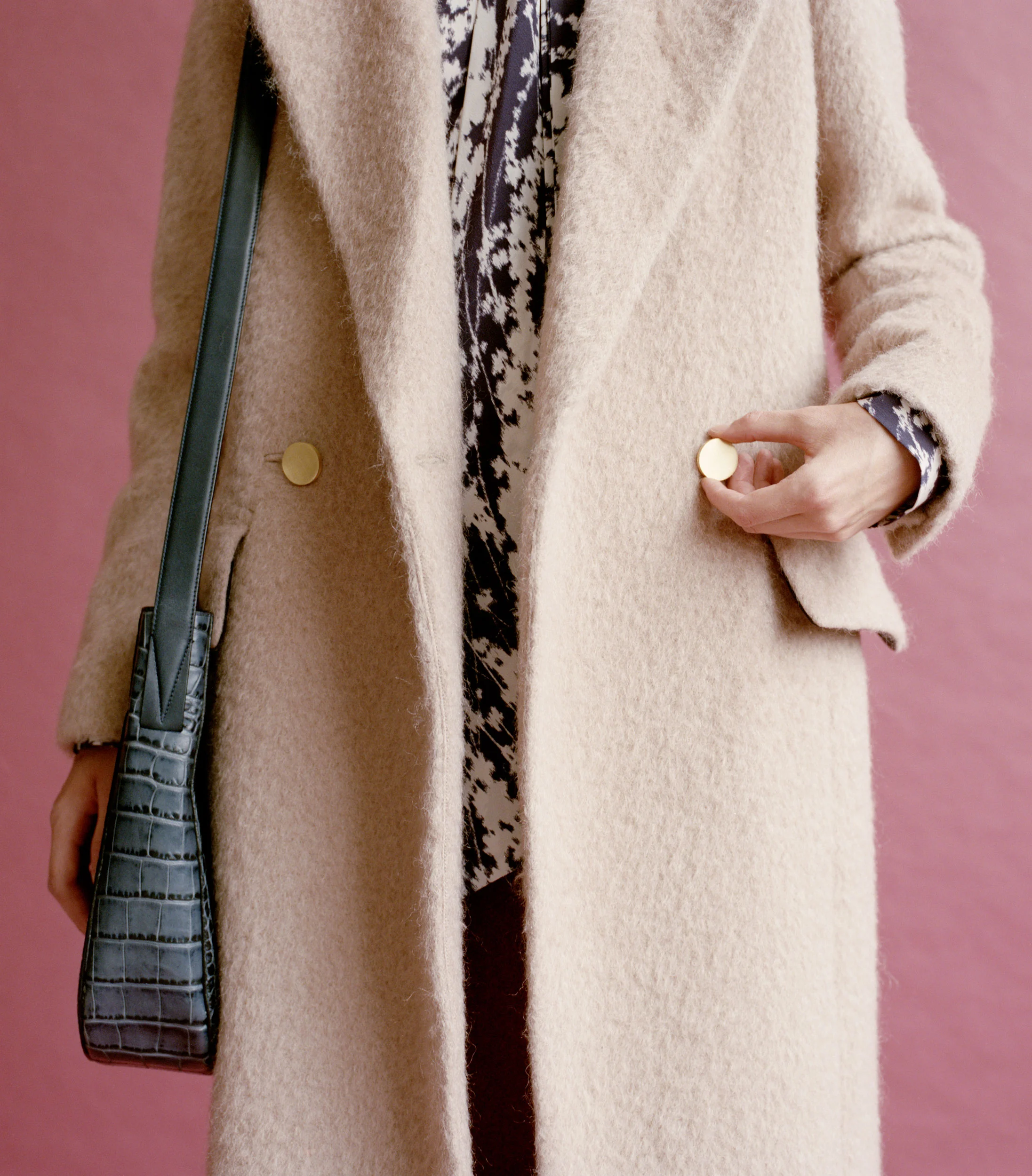 21-ootw-beige-coat-002.jpg