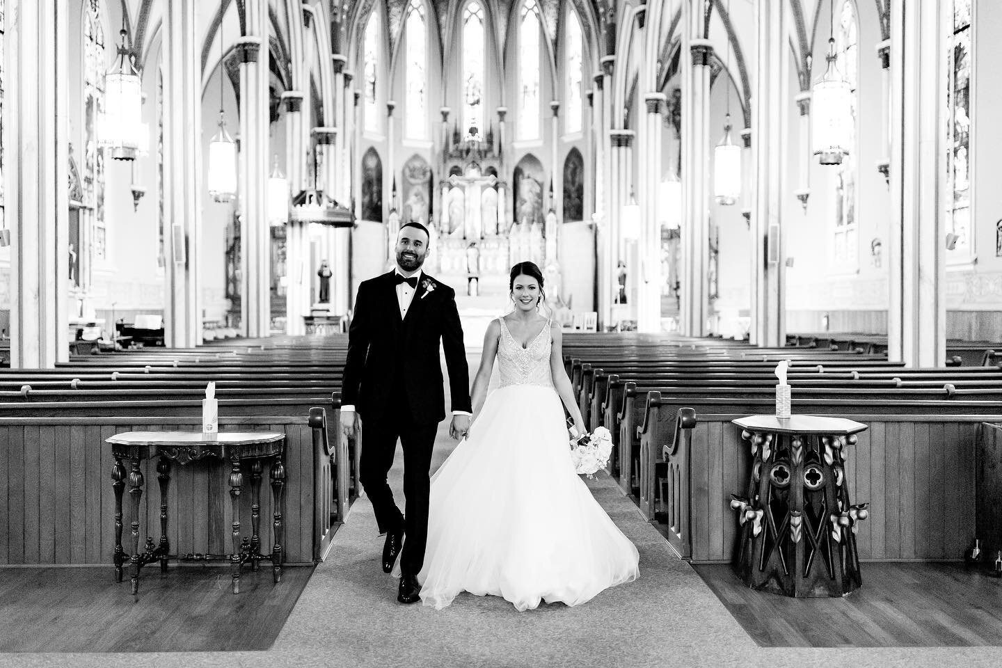 Spotlighting this awesome photo of this handsome couple 🥂 to Adel &amp; Nic!
...
photo credit: @jasontcrocker