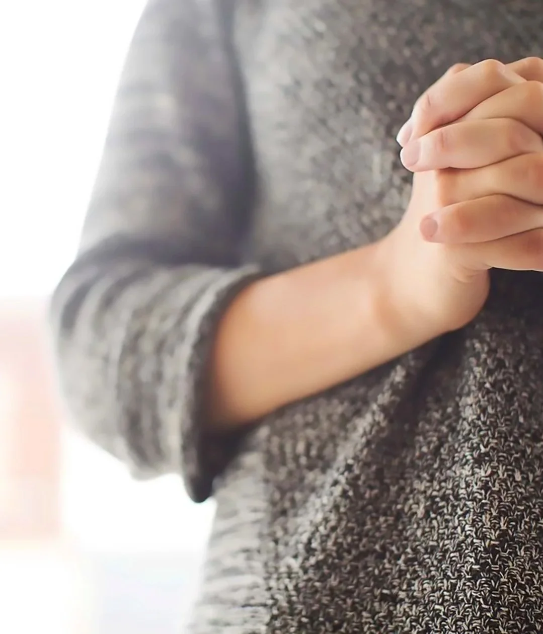 woman-praying.jpg