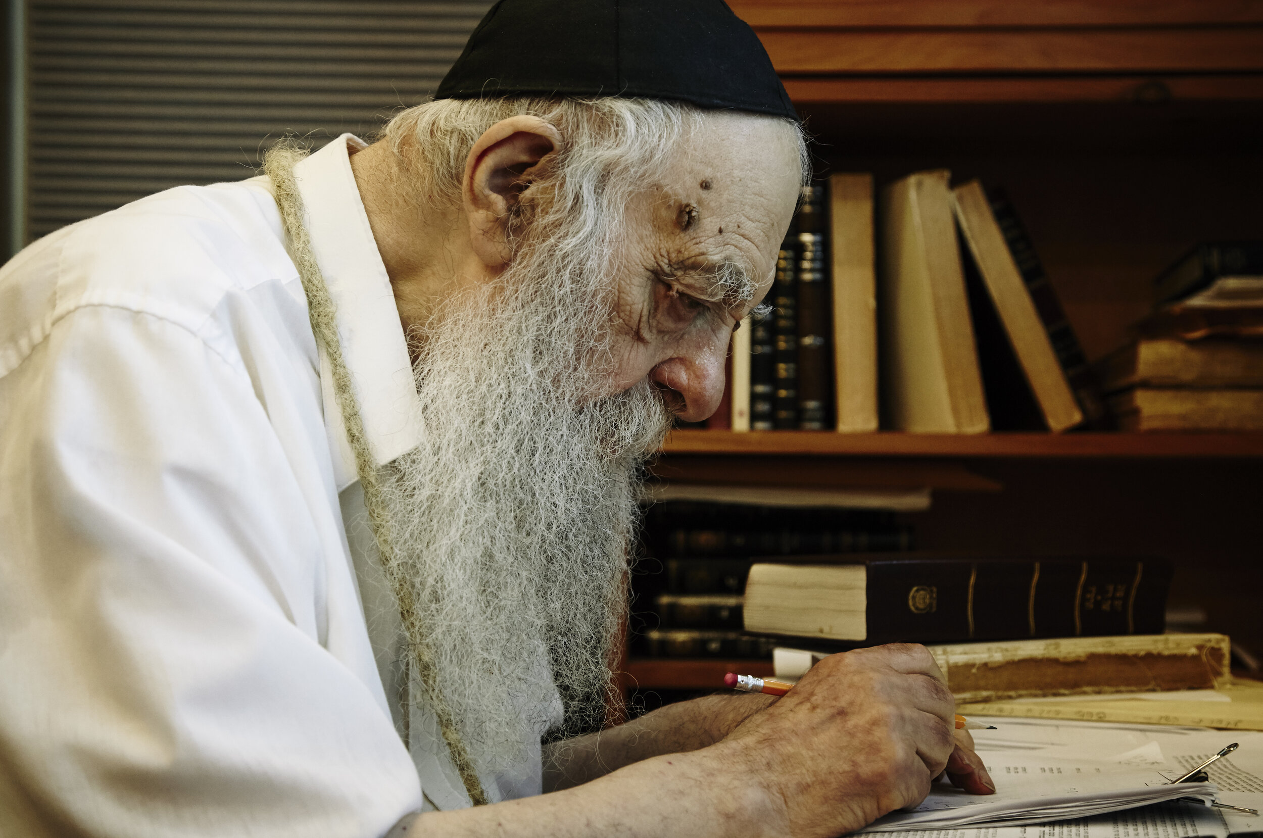 REB YOEL KAHN